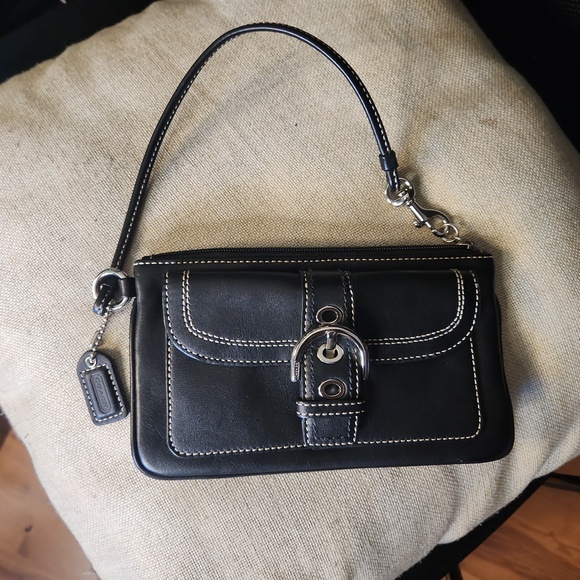 Coach Handbags - Leather coach wristlet